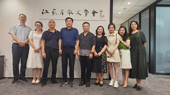 张新科书记一行调研省散文学会